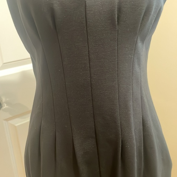 Kate Spade: V-neck Ponte Sleeveless Dress - Black - Size 10 - Picture 3 of 9